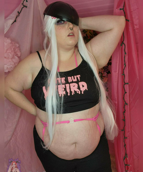 Curvymonstergirlfree