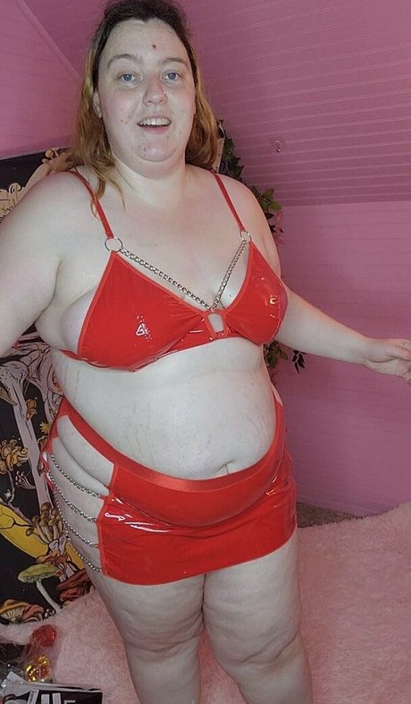 Curvymonstergirlfree