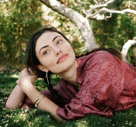 Phoebe Tonkin