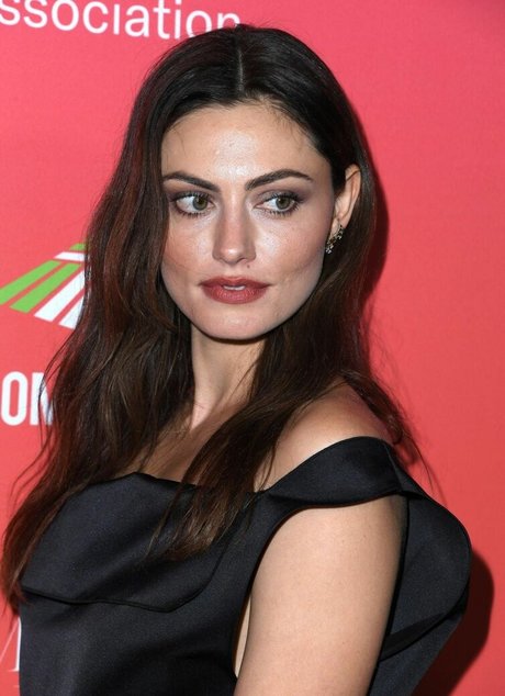 Phoebe Tonkin
