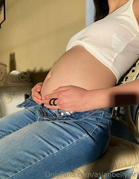 Asianbellygirl