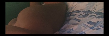 Nacktes geleaktes OnlyFans-Foto von Naughtikahh