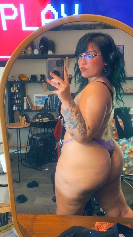 Heximonia Alexandra Von 