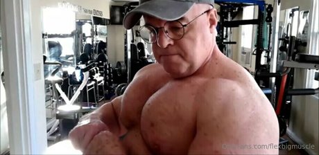 Flexbigmuscle