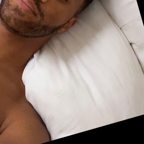 Nacktes geleaktes OnlyFans-Foto von B8tem8te