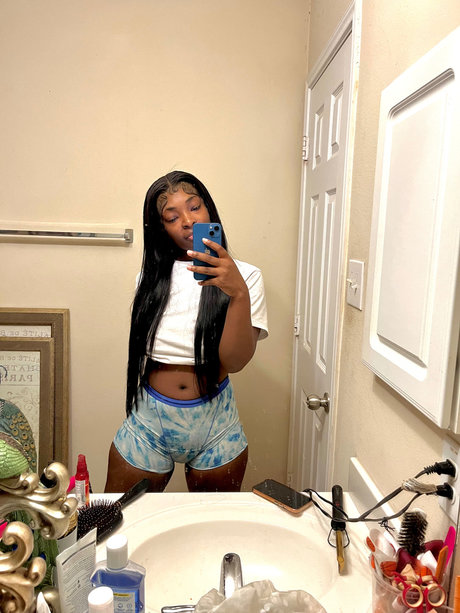 Sextin With Shaye The Tiger