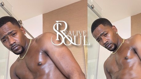 Nacktes geleaktes OnlyFans-Foto von Realivepro