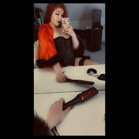 Nacktes geleaktes OnlyFans-Foto von Scarlett Knight