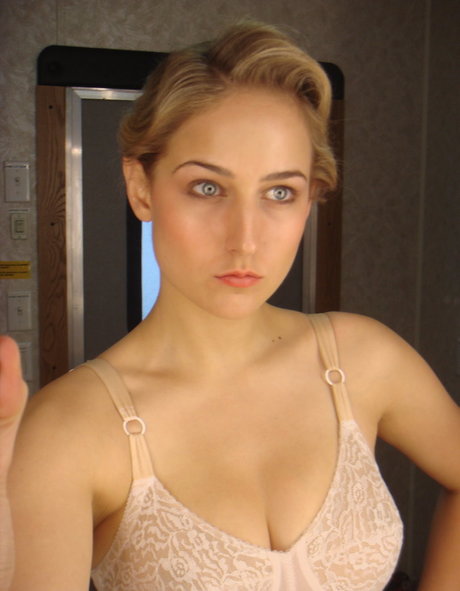 Leelee Sobieski