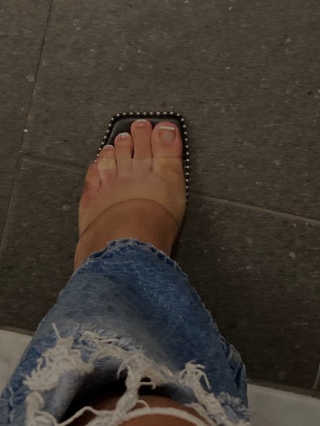 Ten Pretty Toes