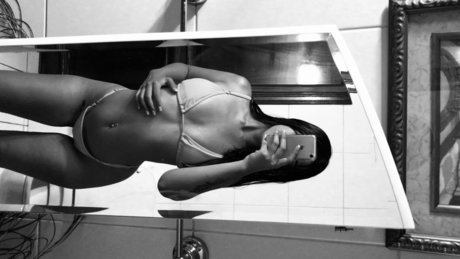 Nacktes geleaktes OnlyFans-Foto von Ftima