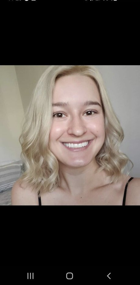 Nacktes geleaktes OnlyFans-Foto von Anikachitown