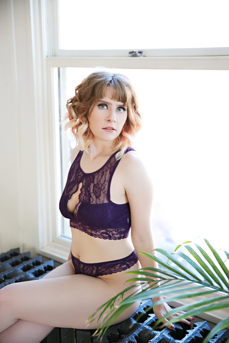 Savannah Chavez Free  Petite Quirki