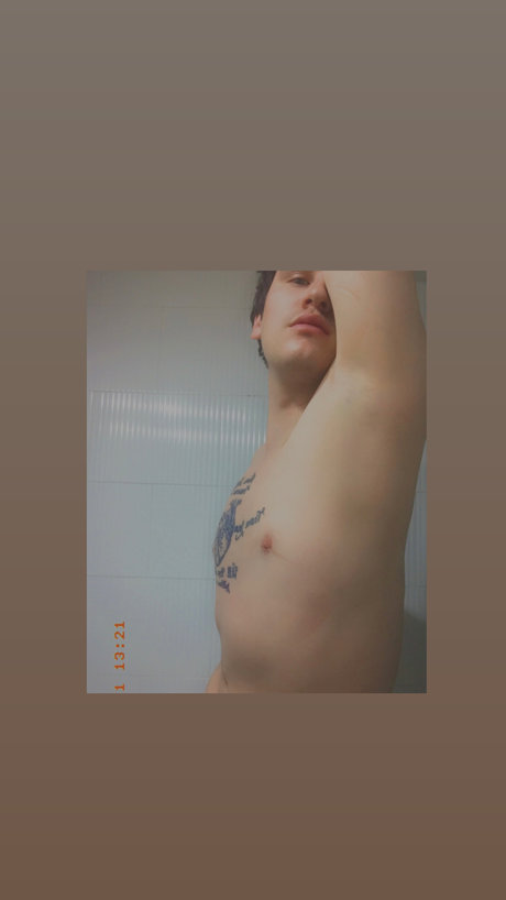 Nacktes geleaktes OnlyFans-Foto von Samlladavid