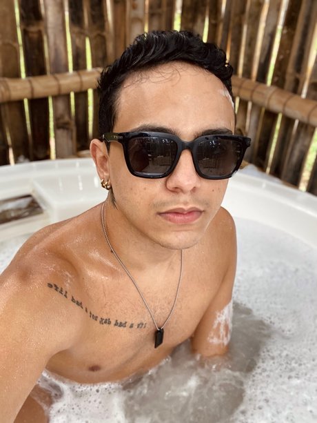 Nacktes geleaktes OnlyFans-Foto von Ranniery