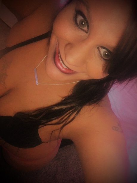 Nacktes geleaktes OnlyFans-Foto von Cherryakamiya