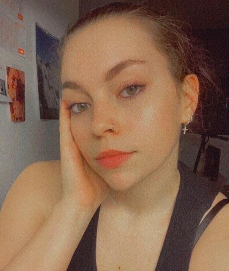 Nacktes geleaktes OnlyFans-Foto von Anna Mungenast