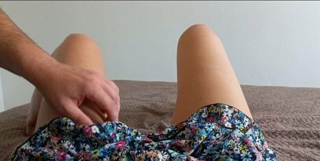 Britishbralesshotwifex