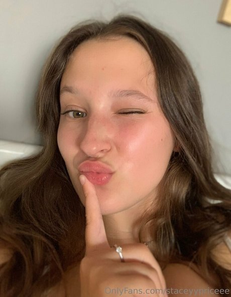 Staceyypriceee