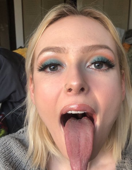 Long Tongue Fetish