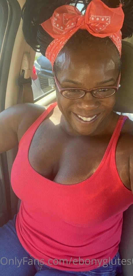 Ebonyglutes01
