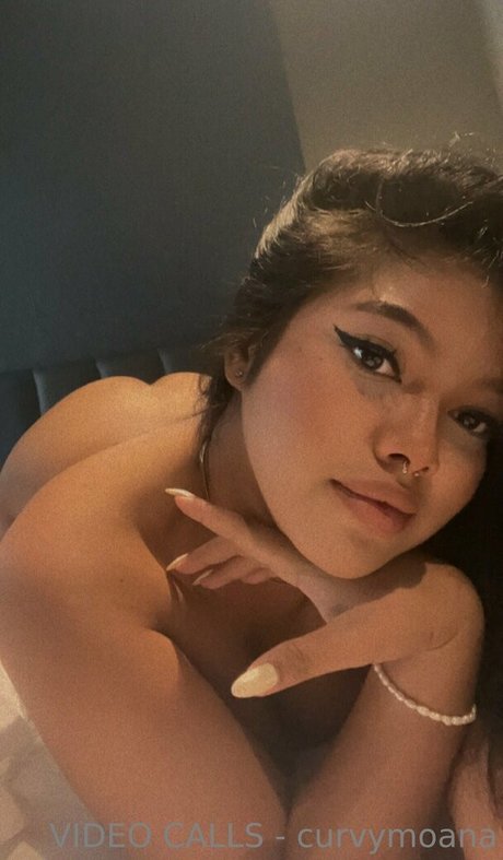 Curvymoanaaa
