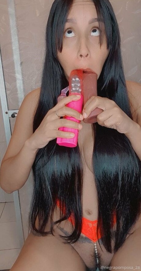 Negrapomposa28