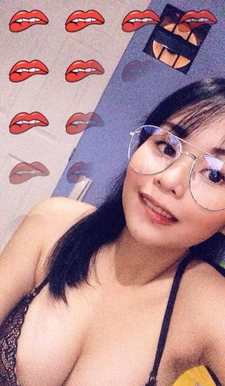 Nacktes geleaktes OnlyFans-Foto von Ayemami