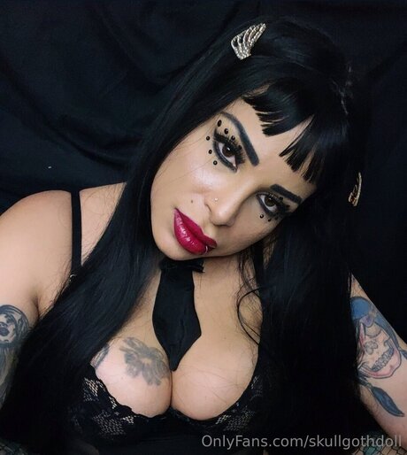 Skullgothdoll
