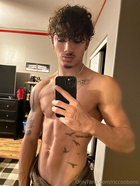 Nacktes geleaktes OnlyFans-Foto von Riccoobono