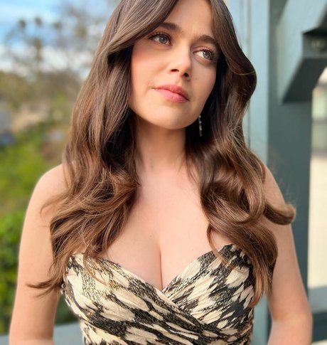 Molly Gordon