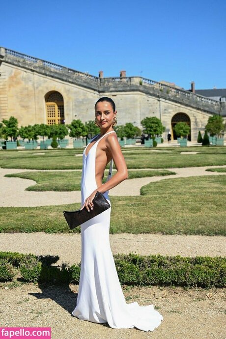 Alexandra Saint Mleux