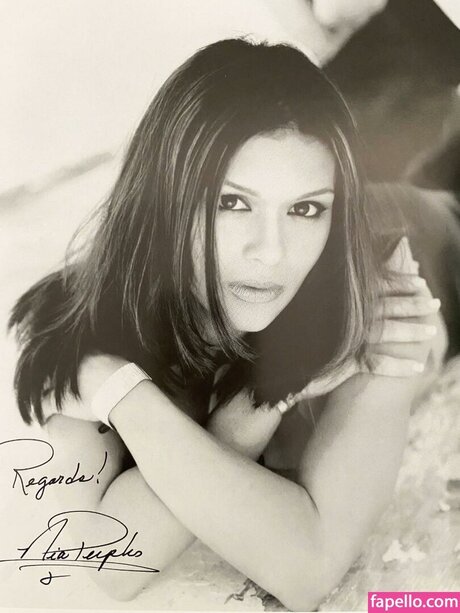 Nia Peeples