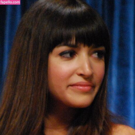 Hannah Simone