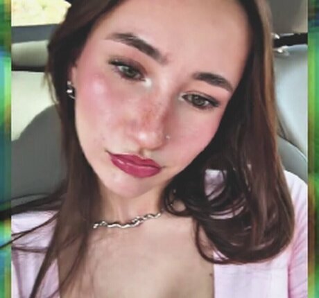 Nacktes geleaktes OnlyFans-Foto von Porn Edits