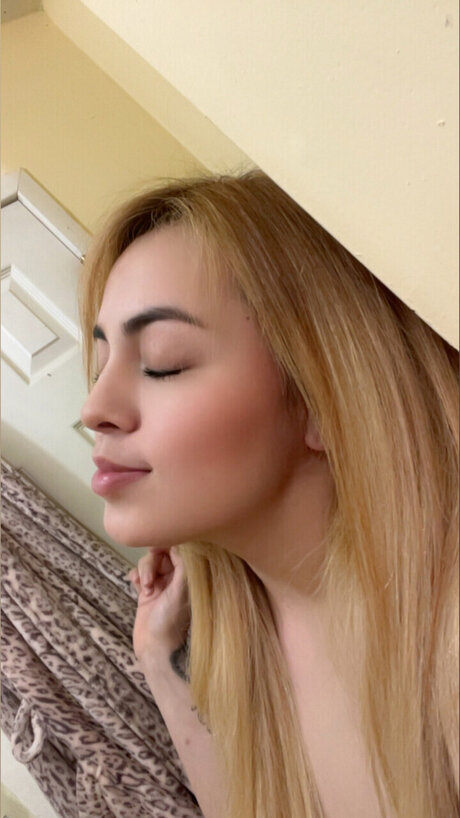 Nacktes geleaktes OnlyFans-Foto von Rubi Slz