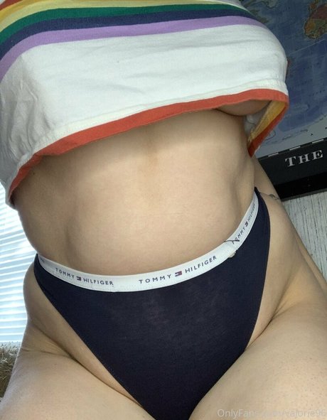 Valorie96