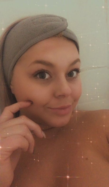 Xxxhookedonbrookefree