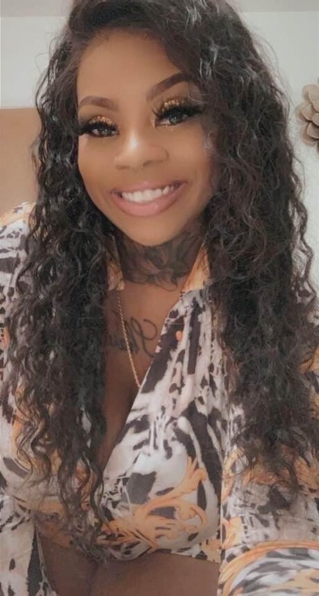 Nacktes geleaktes OnlyFans-Foto von Peachess