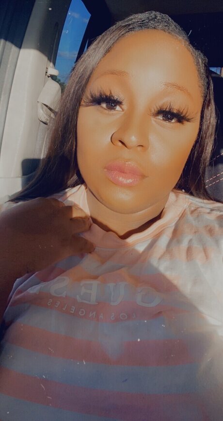 Nacktes geleaktes OnlyFans-Foto von Shaelicious