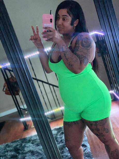 Nacktes geleaktes OnlyFans-Foto von Hunni Kiss