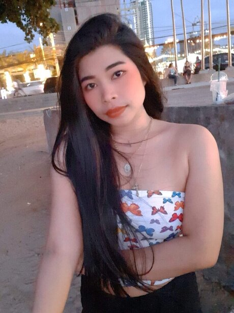 Nacktes geleaktes OnlyFans-Foto von Pompam Hahaha