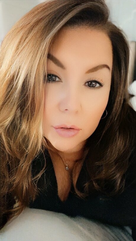 Nacktes geleaktes OnlyFans-Foto von Scarlet Dubois