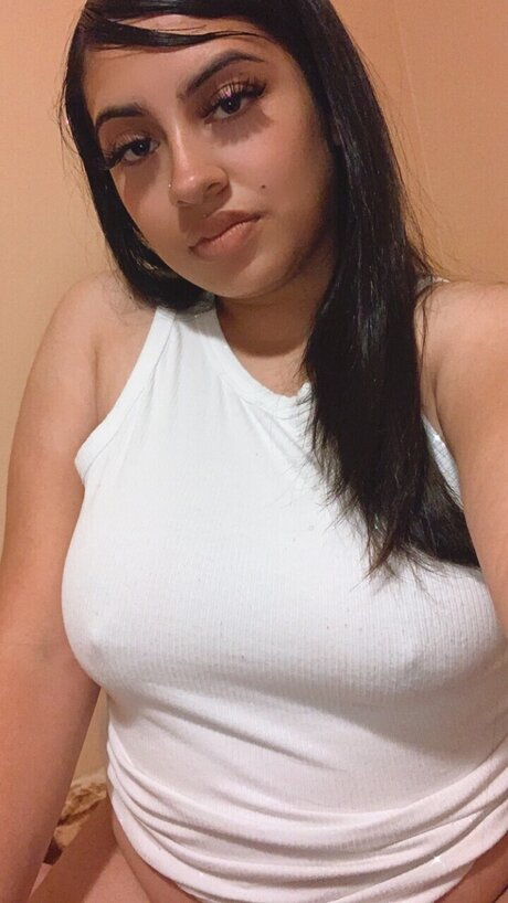 Nacktes geleaktes OnlyFans-Foto von Suzan