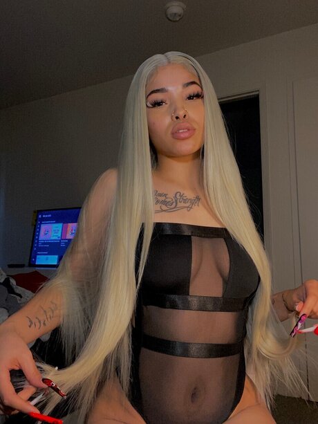 Nacktes geleaktes OnlyFans-Foto von No One