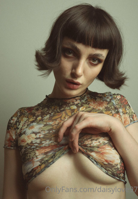 Daisy Love