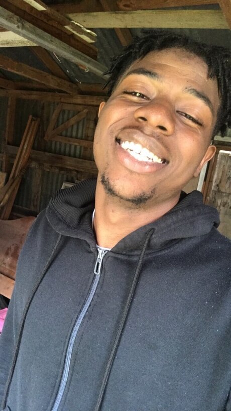 Nacktes geleaktes OnlyFans-Foto von Stoneykid