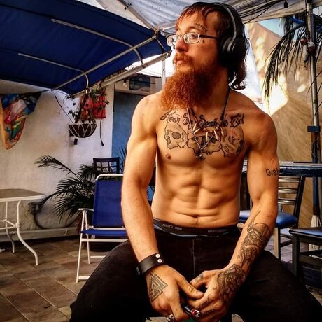 Nacktes geleaktes OnlyFans-Foto von Taylor Bergulfr