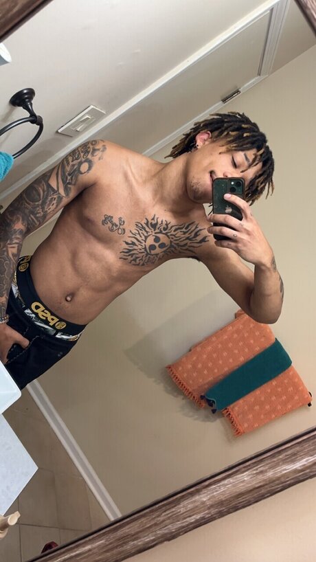 Nacktes geleaktes OnlyFans-Foto von Dc10k