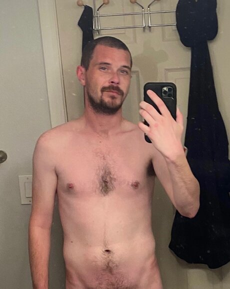 Nacktes geleaktes OnlyFans-Foto von Chriswitdafur